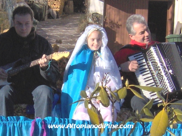 Santa Lucia 2004 e i suonatori