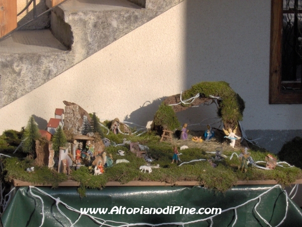 Presepe lungo la strada principale a Ricaldo