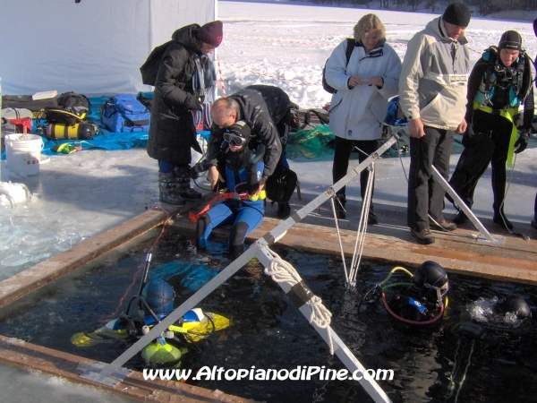 I lunghi preparativi prima di immergersi