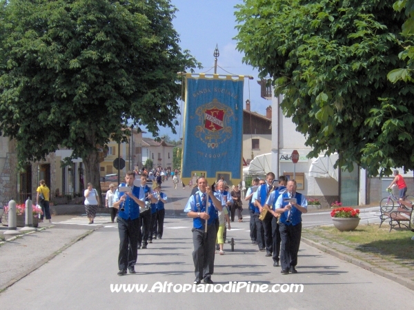 La sfilata della banda in corso Roma