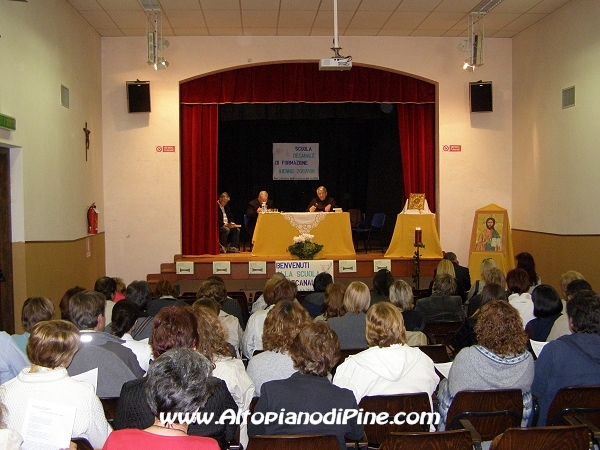 Un momento dell'inaugurazione del corso decanale di formazione