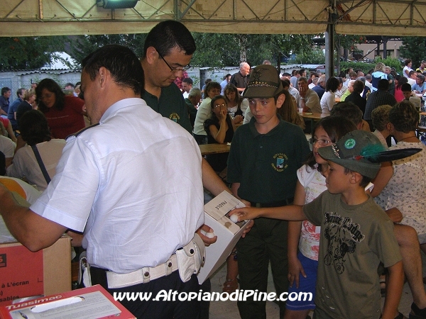 L'estrazione dei biglietti della lotteria