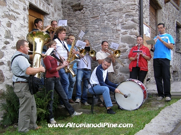 La band che ha suonato qualche brano durante la sagra