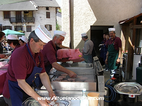 Altri volontari de la Grenz de Miola in cucina