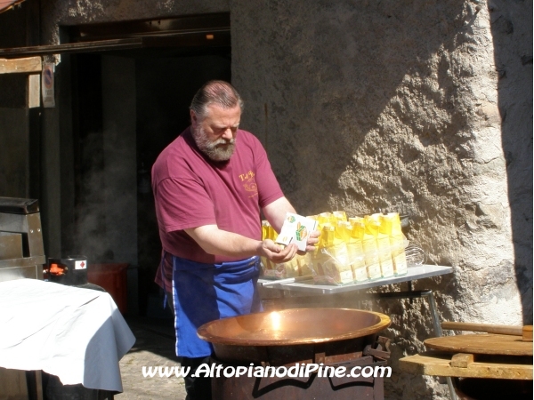 La preparazione della polenta