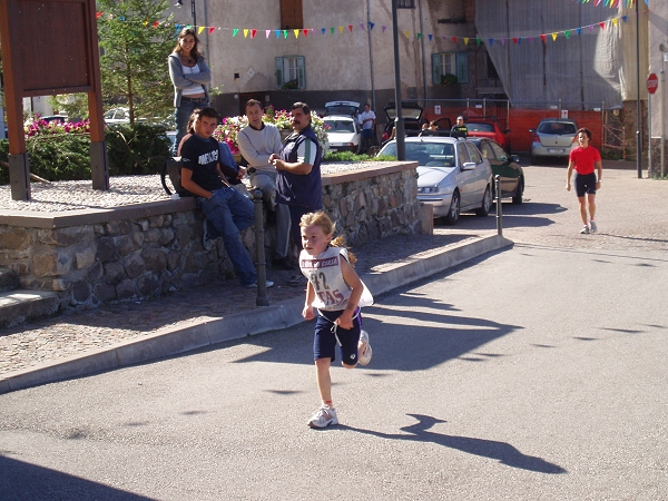 Piccoli atlete in gara - foto di Bruno