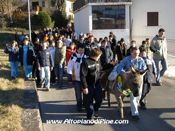 Tutti dietro all'asinello