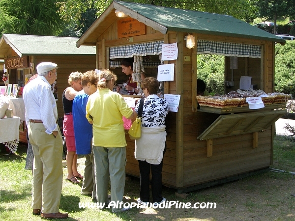 Vendita e degustazione insaccati - Pine' Salumi