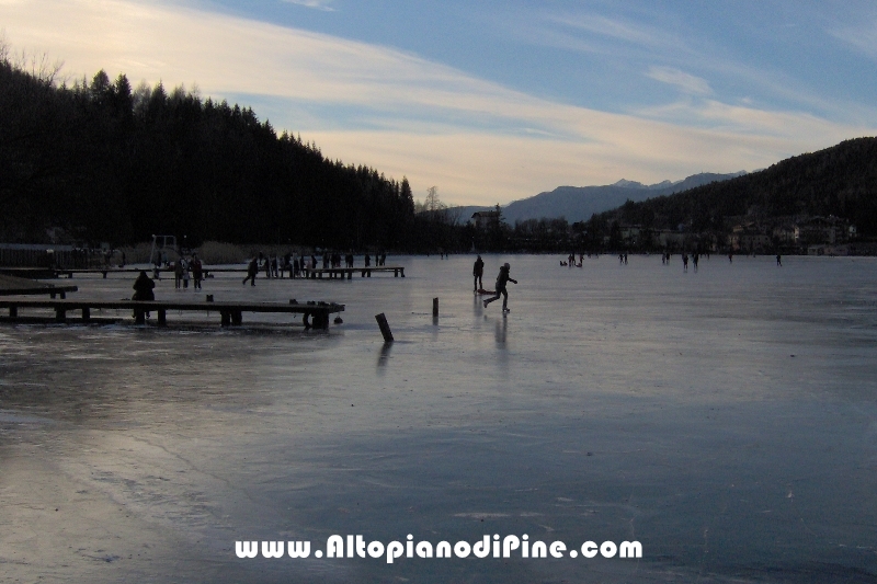 Lago ghiacciato della Serraia - Baselga di Pine' 