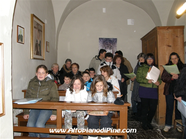 Il coro dei ragazzi che ha accompagnato la S. Messa - Sagra S. Luzia 2008