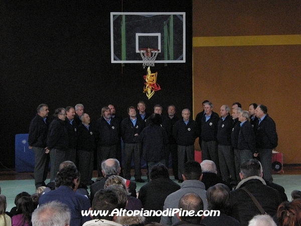 Coro Abete Rosso - Intitolazione Scuola Primaria di Bedollo ad Abramo Andreatta di Bedollo