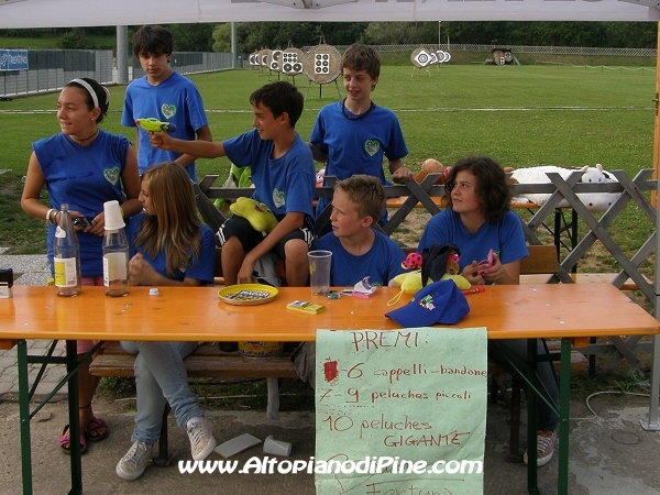 Giovani al gioco dei barattoli - Sagra San Rocco 2009 