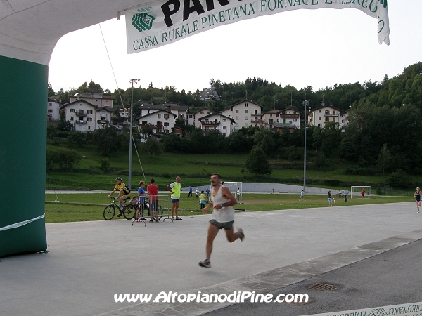 Il primo concorrente giunto al traguardo della Tut Pine' 2009 