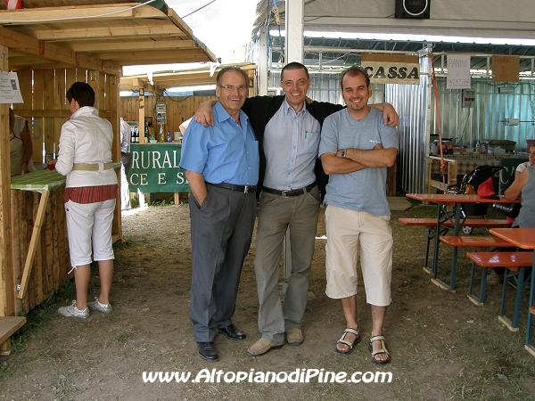 Premiazione della vincitrice femminile del IV  Memorial Valentino Loner