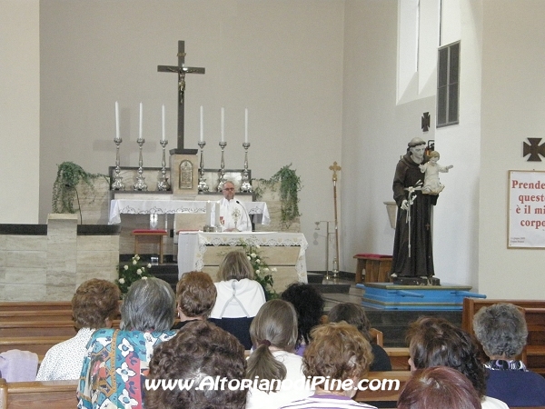 Preghiera conclusiva e bacio della reliquia di San Antonio - Rizzolaga 2009