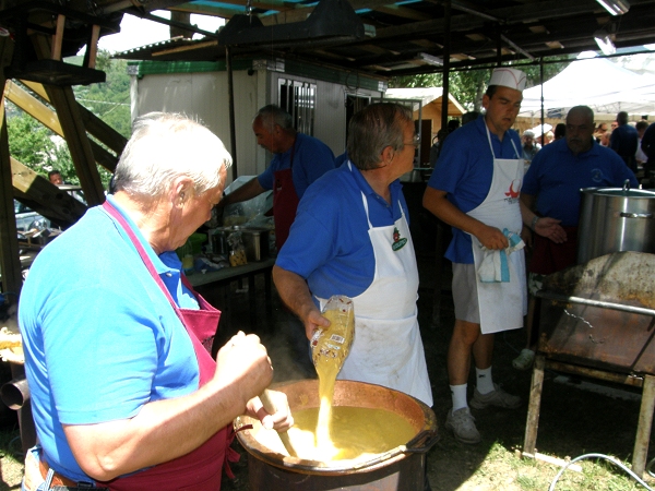 Altra polenta da preparare - Festa Estiva Tressilla Aspettando S. Luzia 2009