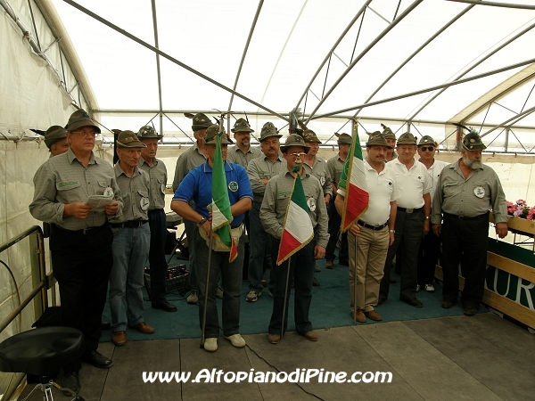 Rappresentanti dei gruppi ANA presenti - festa Alpini Baselga 2009