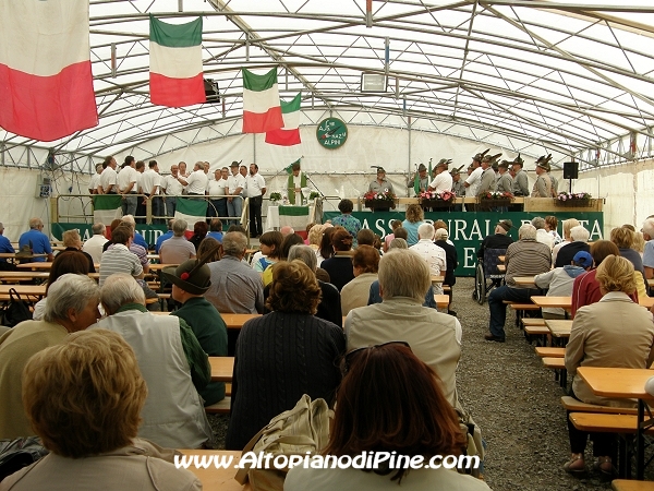 Momenti della celebrazione religiosa - festa Alpini Baselga 2009