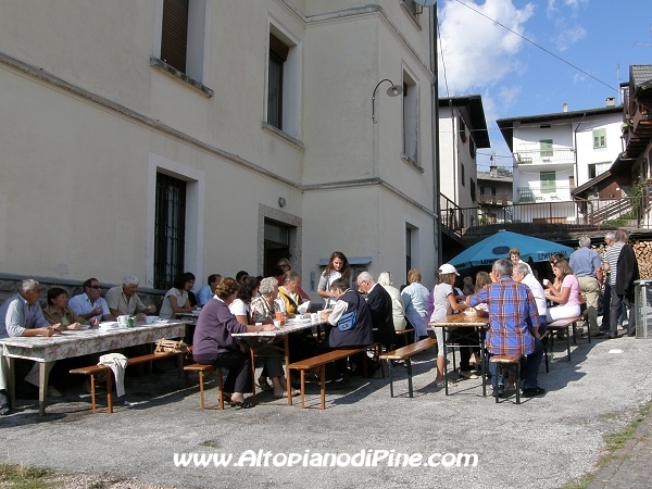 Sagra San Valentino 2009 - momenti del rinfresco