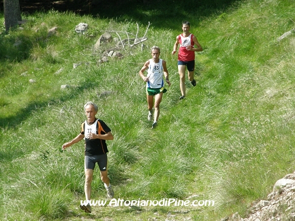 Atleti sul percorso di gara del 3 Trofeo Costalta - 11 memorial Fiorella e Luca - 2010 