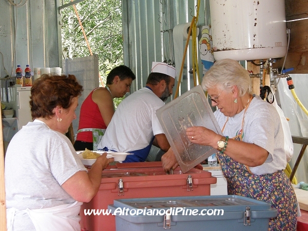 Cucina - Sagra Avis di Bedollo 2010