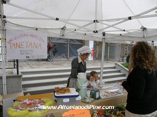 Rievocazione storica - mercatino a Centrale  28 agosto 2010