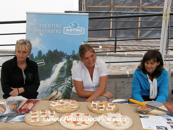 Rievocazione storica - mercatino a Centrale  28 agosto 2010