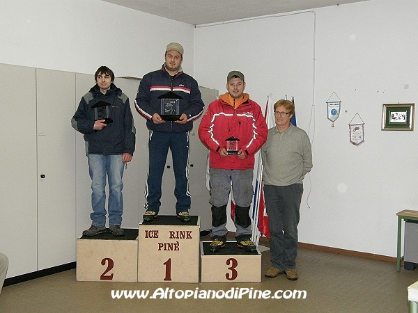 4 Trofeo Neve e Ghiaccio 2010  - il  presidente Umberto Fellin e i vincitori della gara