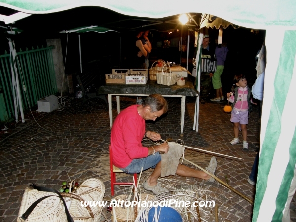 Costruzione di ceste - Pine' sotto le stelle 2010 - 4 agosto 2010