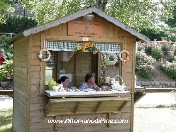 Mercatino prodotti artigianali e gastronomici locali - edizione 2011