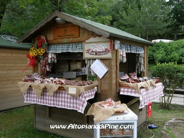 Mercatino prodotti artigianali e gastronomici locali - edizione 2011