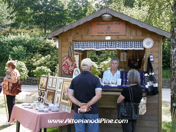 Mercatino prodotti artigianali e tipici dell'Altopiano di Pine'