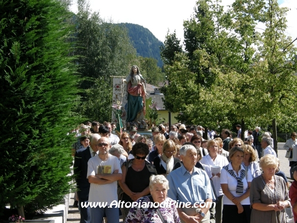 Festa della Comunitá 2011 - la partenza della processione