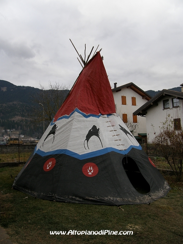 Mercatino di Natale di Pine' 2011 - El paes dei Presepi 2011