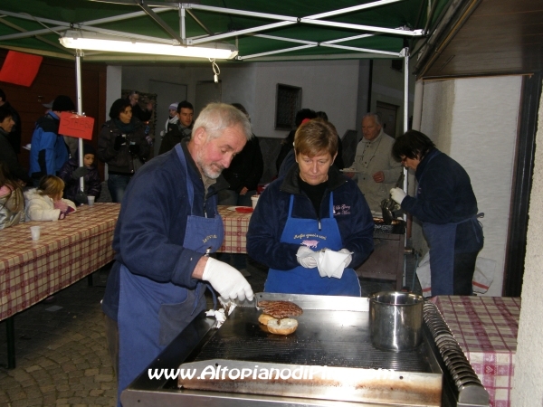 Volontari de la Grenz de Miola - El paes dei Presepi 2011