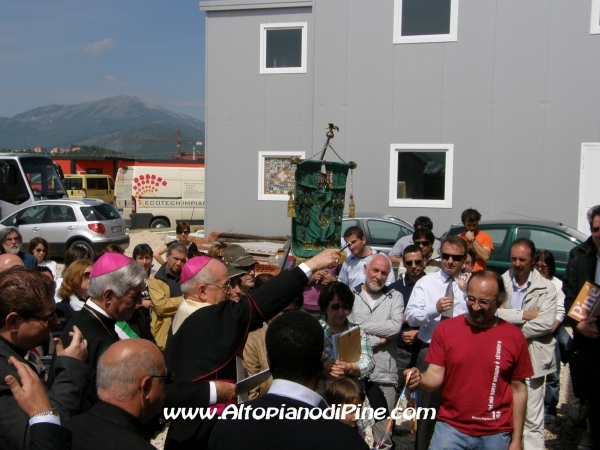 La benedizione della struttura - L'Aquila 21 maggio 2011