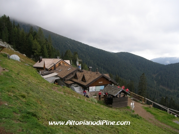 Inaugurazione del ristrutturato Rifugio Tonini - 2011