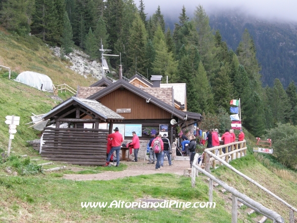 Inaugurazione del ristrutturato Rifugio Tonini - 2011