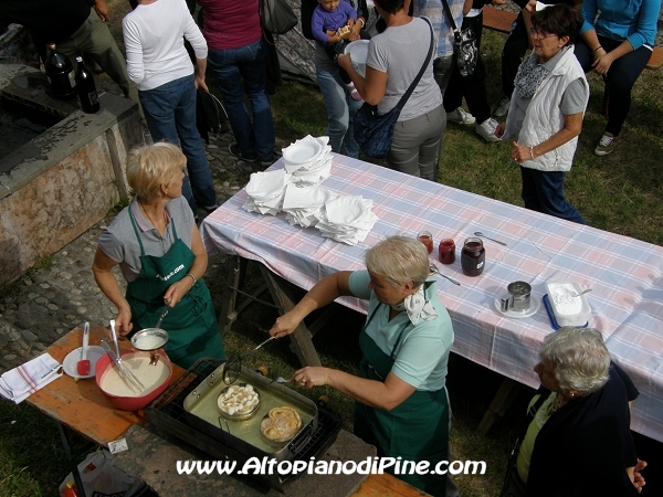 Preparazione degli straboi - Madonna dell'Aiuto a Grill 2010