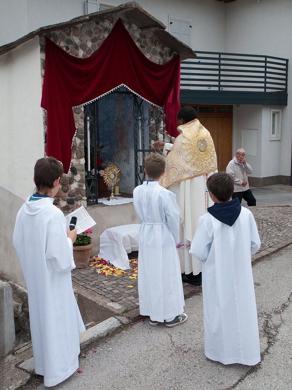 Processione Corpus Domini - foto Arturo di Gioia