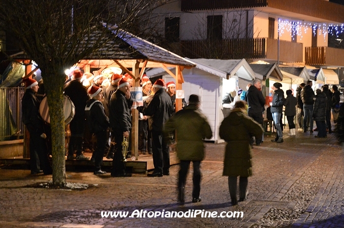 Natale in Corso Roma a Baselga di Pine' - Dicembre 2013