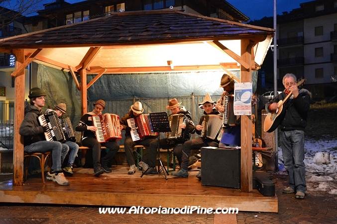 Natale in Corso Roma a Baselga di Pine' - Gennaio 2014