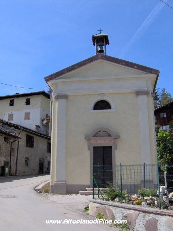 Chiesetta della localit Bernardi