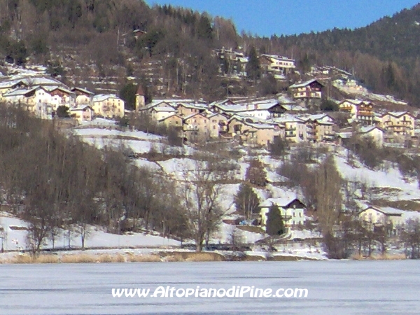 Sternigo in inverno visto dal lago di Serraia