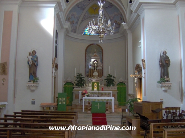 Interno della Chiesa delle Piazze