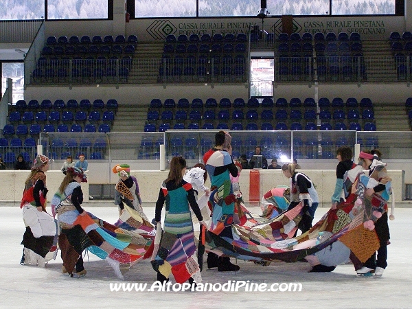 Esibizione del Family Dress