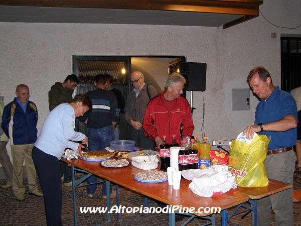 Il rinfresco offerto dalla gente di San Mauro