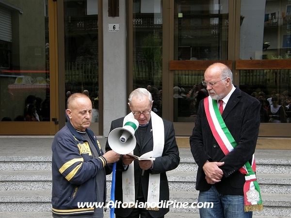 Il preside, don Giovanni Avi ed il Sindaco di Baselga di Pine'