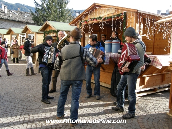 Mercatino di Natale 2009 - El paes dei Presepi 2009