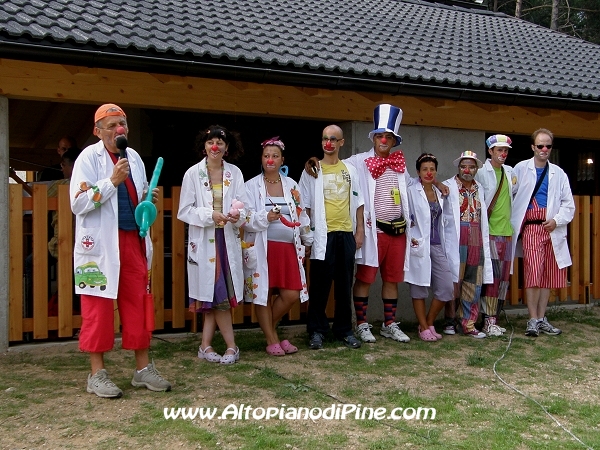 I volontari della associazione Dottor Clown - Croce Rossa Italiana